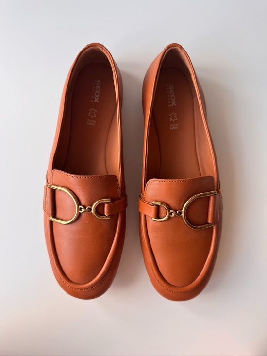 Geox Shoes - NEW Geox Women’s Cognac Leather Loafers with Gold Horsebit